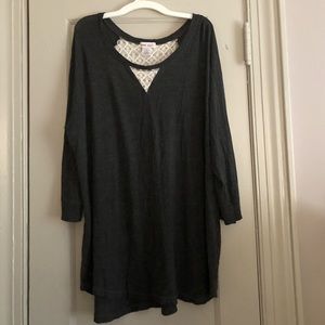 Wet Seal+ Lace Detail Top